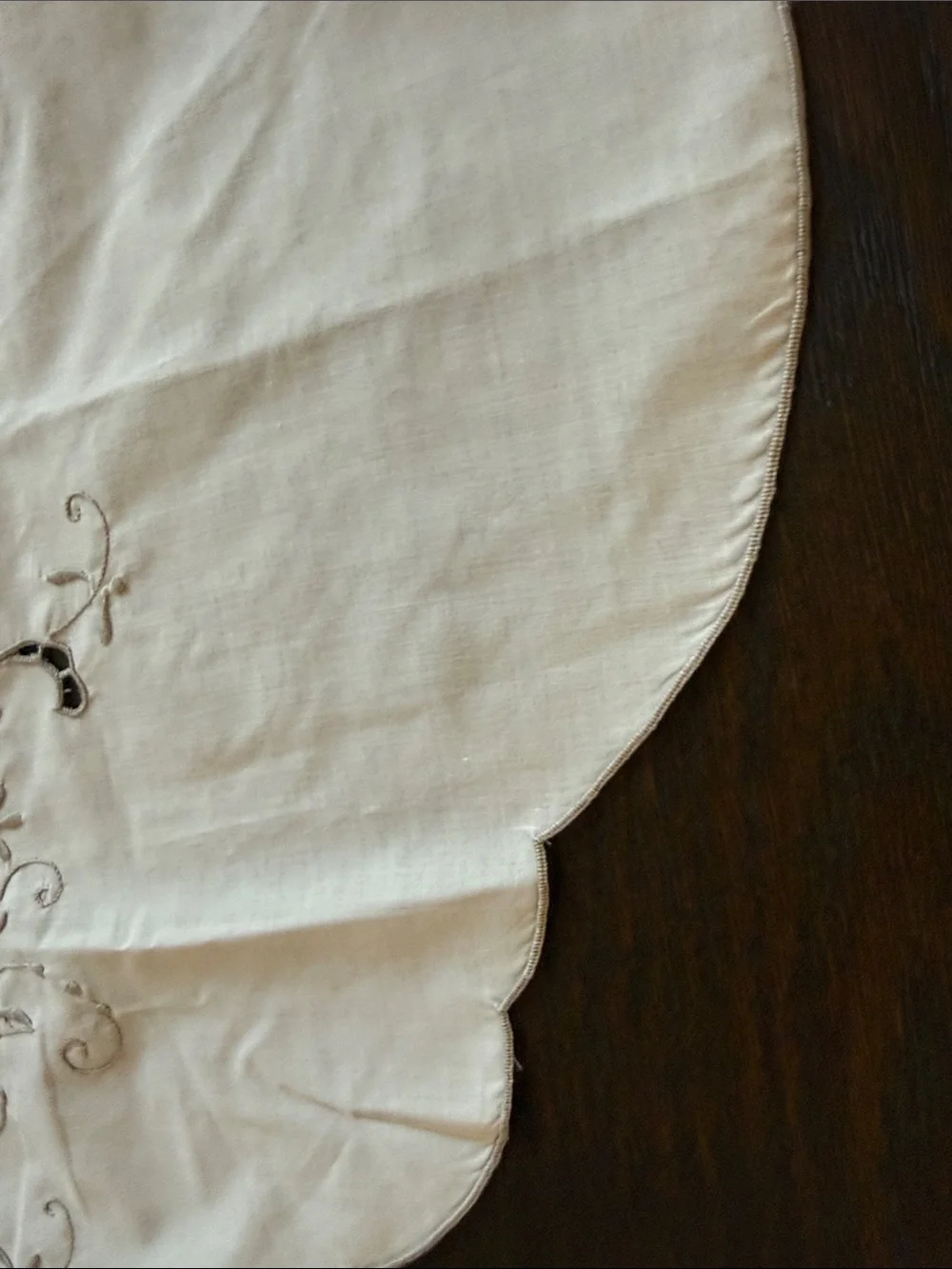 Vintage Beige Elegant Round Embroidered Tablecloth